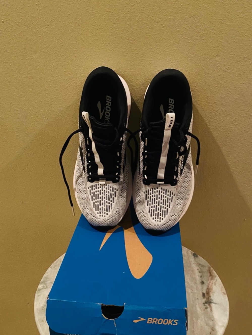 Brooks Revel 7 Shoes Size 11 Womens 120424-1B-036 - Picture 2 of 7